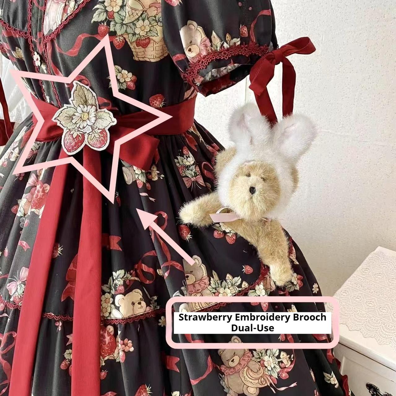 Qianmu - The Bear's Strawberry Field - Daily Lolita OP Dress With Petal Collar & Bear Strawberry Print