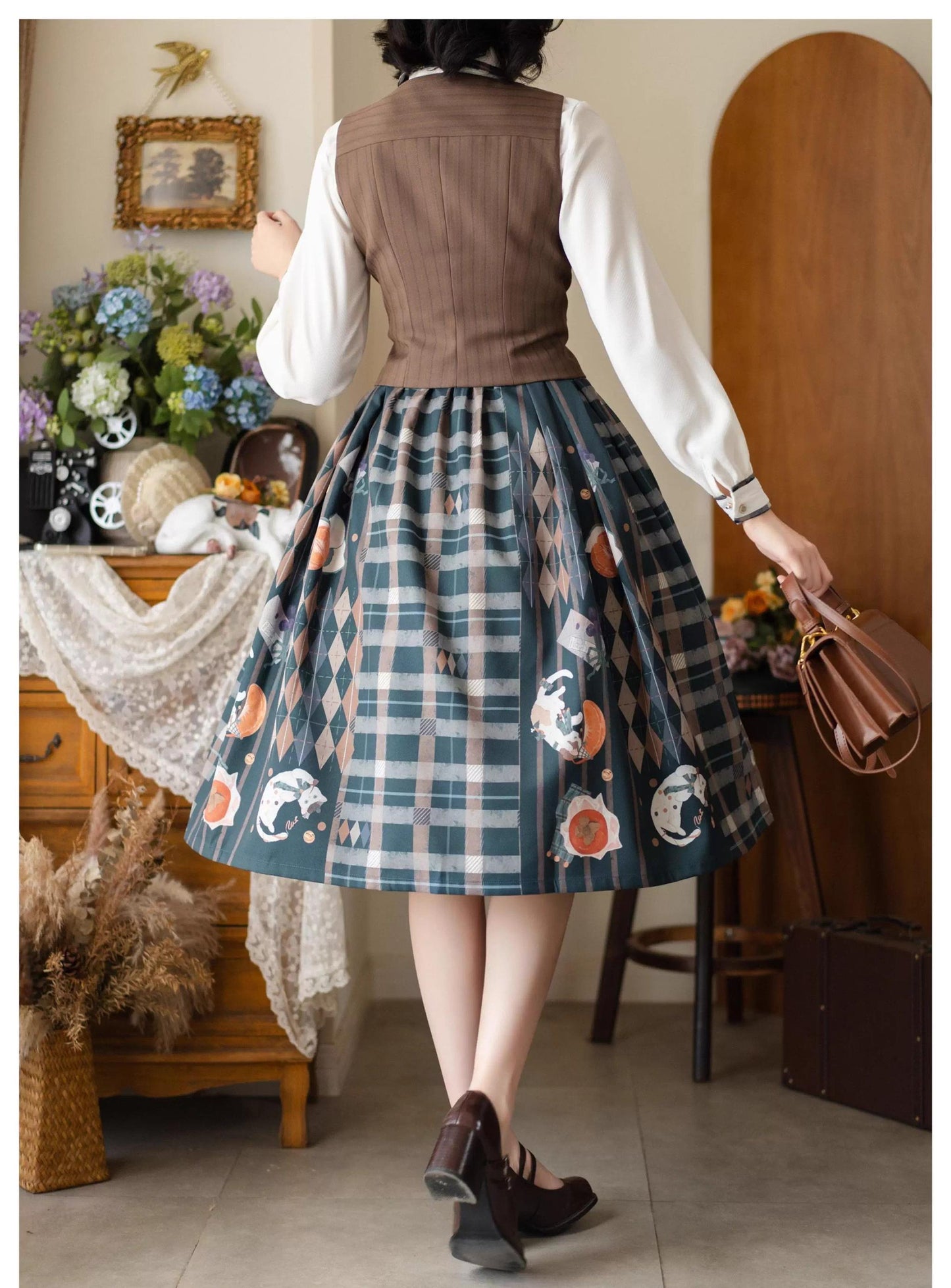 Forest Wardrobe - Persimmon Orange Cat - Vintage Brown Lolita Vest With Lapel Collar