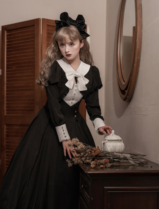 Letters from Unknown Star - Collection box - Spring Black Lolita OP