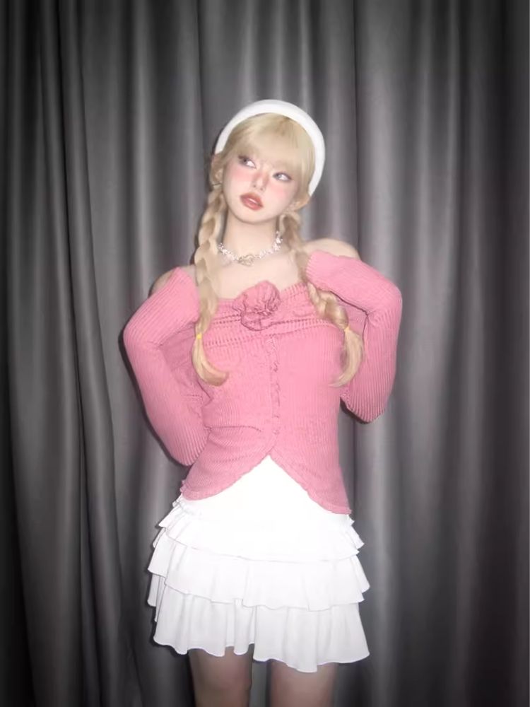 Bell Sleeve Shrink Pleated One-Shoulder Top【s0000006349】