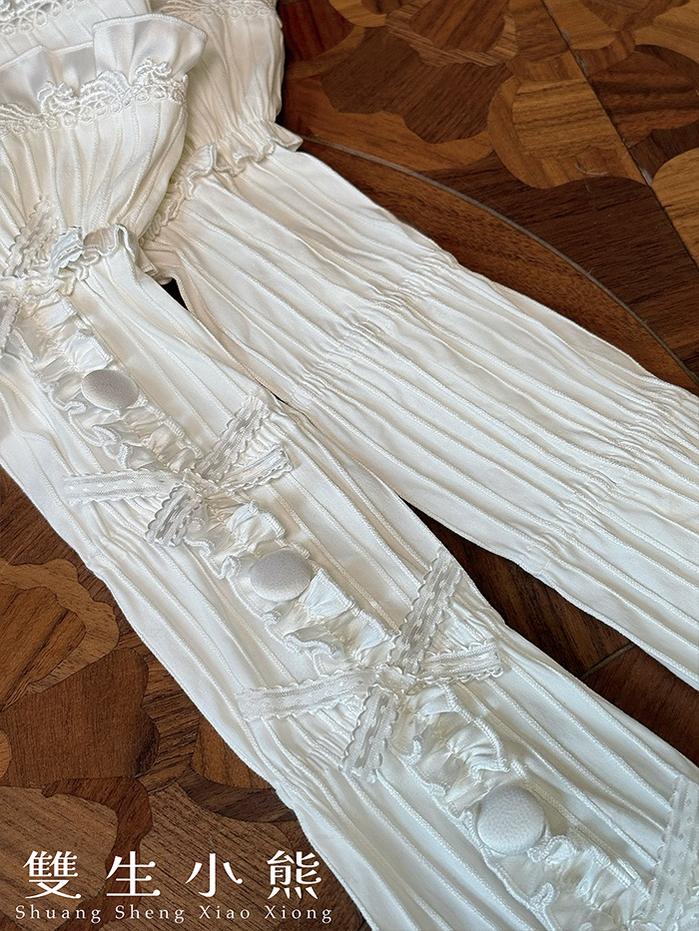 Shuang Sheng Xiao Xiong - Bite The Cake - White Sweet Lolita Blouse, Lace-Up Back