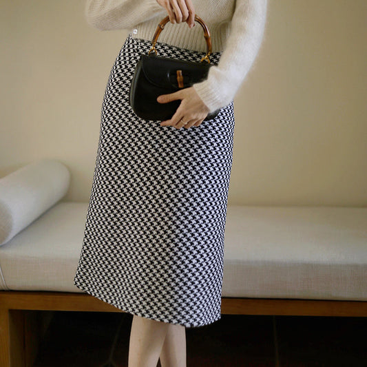 Houndstooth tweed straight skirt