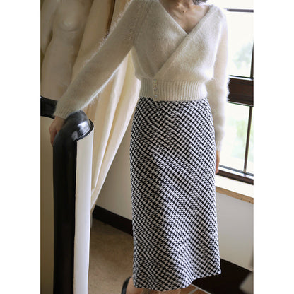 Houndstooth tweed straight skirt