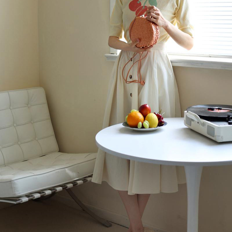 Ivory-colored lady's denim skirt