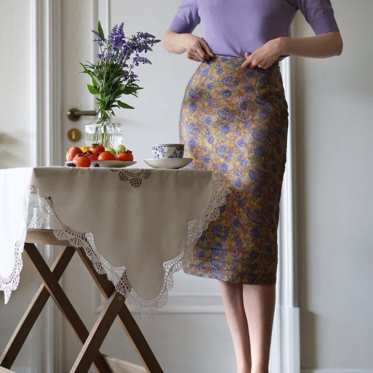 Blue-purple floral jacquard satin skirt