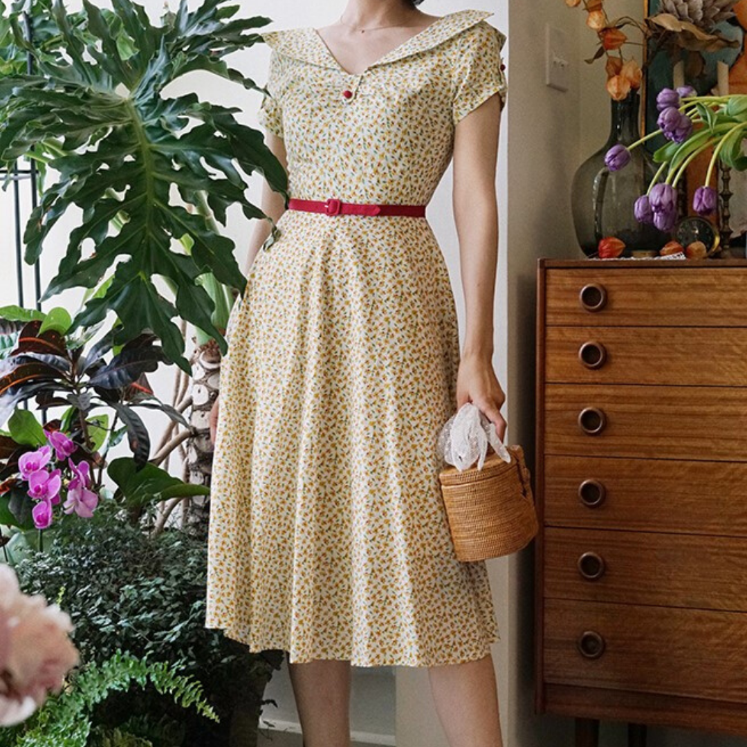 Western-style floral vintage dress