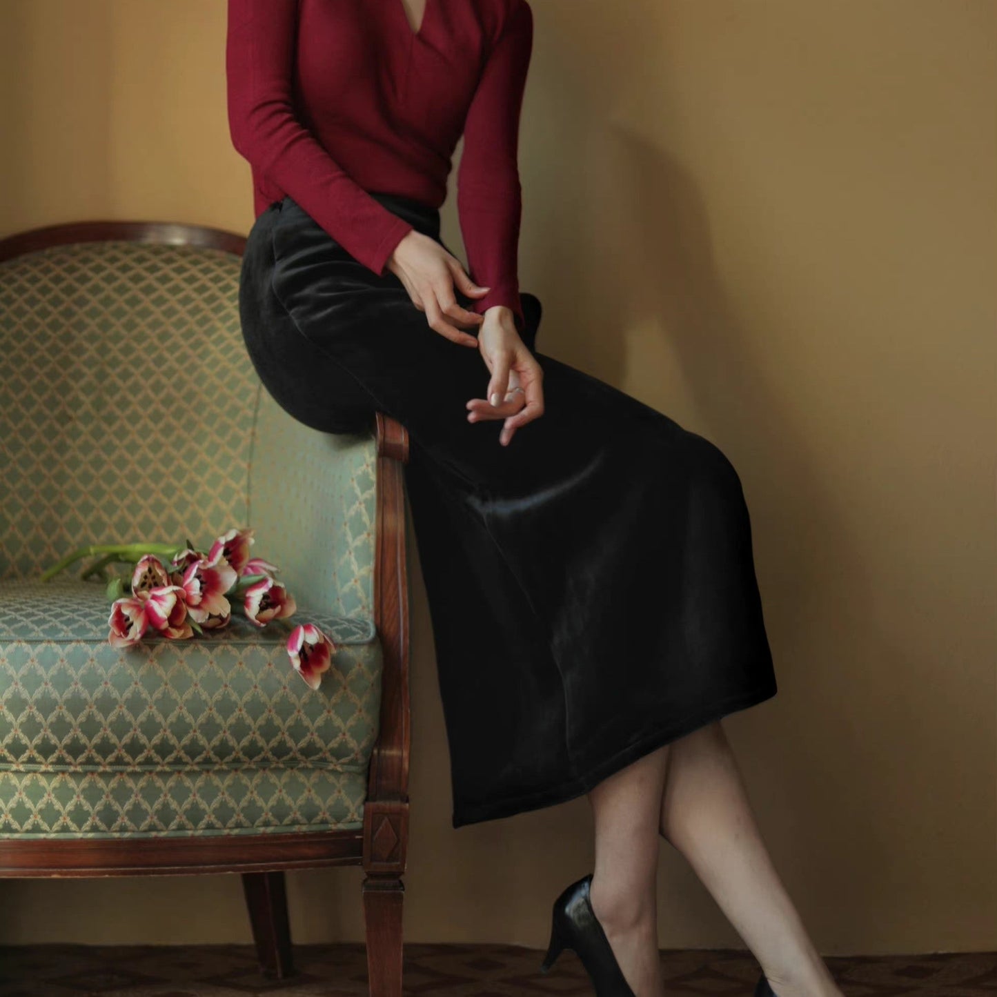 Dame Velvet Pencil Skirt