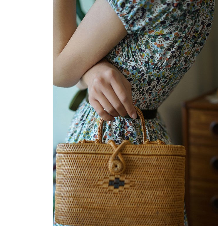 Floral vintage dress for lakeside vacation