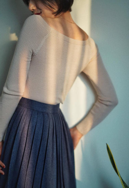 retro pleated skirt