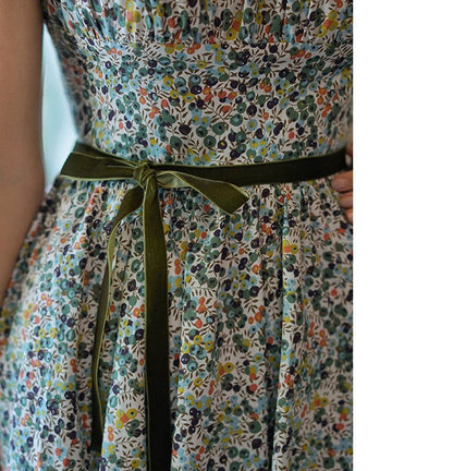 Floral vintage dress for lakeside vacation