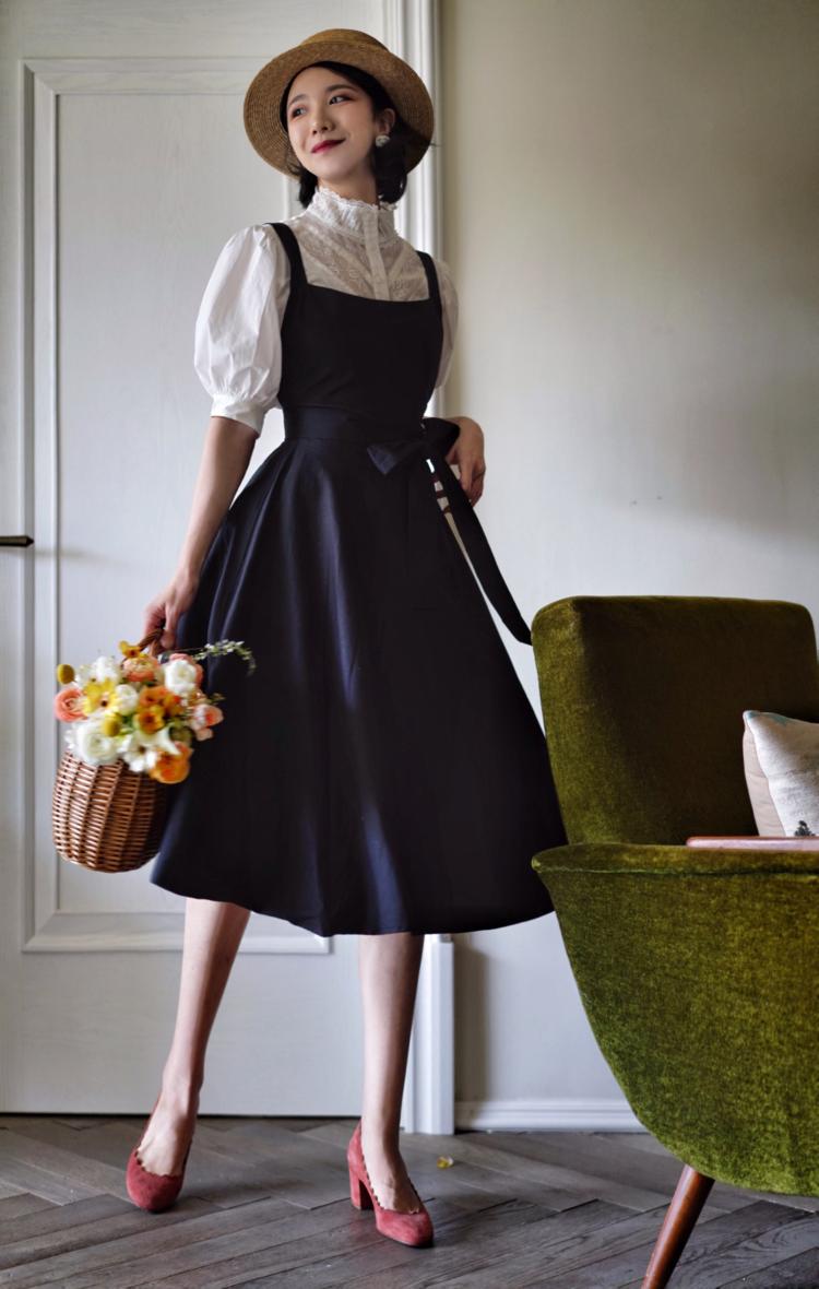 Lady Audrey Apron Dress