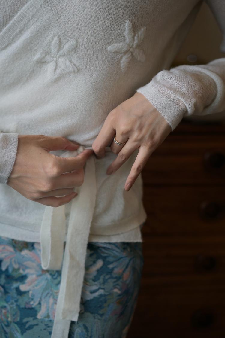 Floral embroidery white knit cardigan