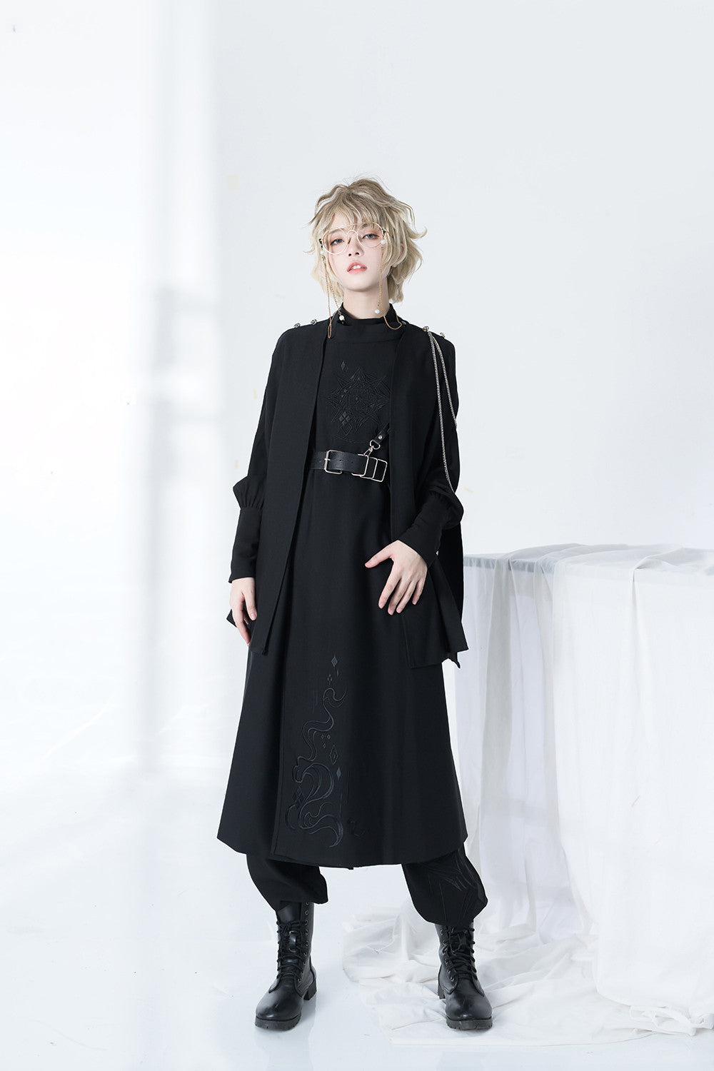 Princess Chronicles - The Stars Change - Sleeveless Ouji Lolita Long Coat