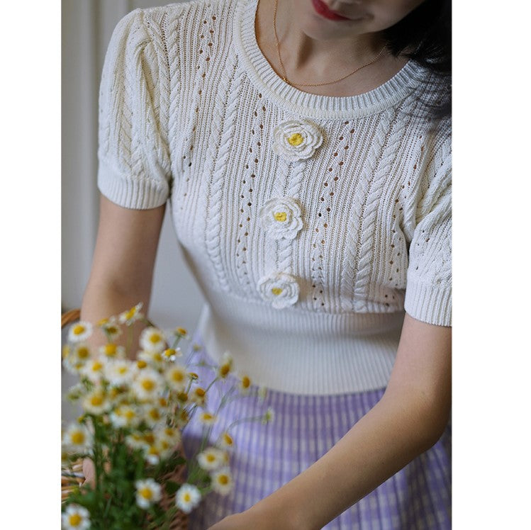 Chrysanthemum flower knit blouse