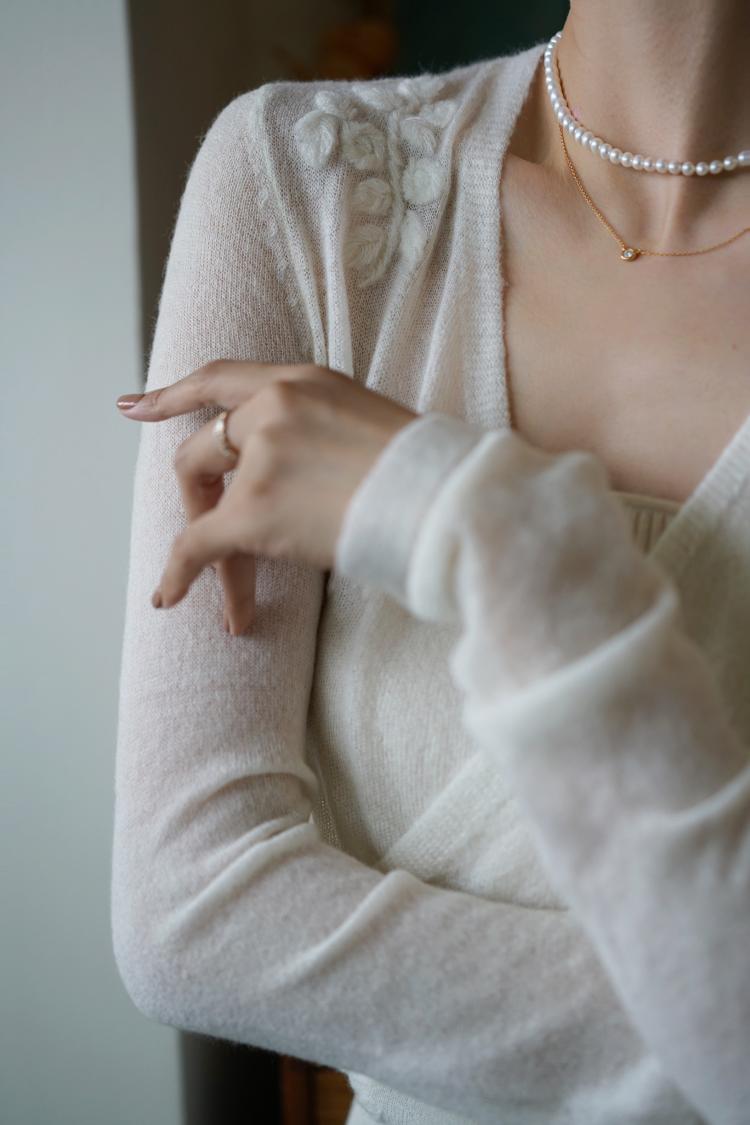 Floral embroidery white knit cardigan