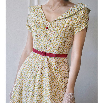 Western-style floral vintage dress