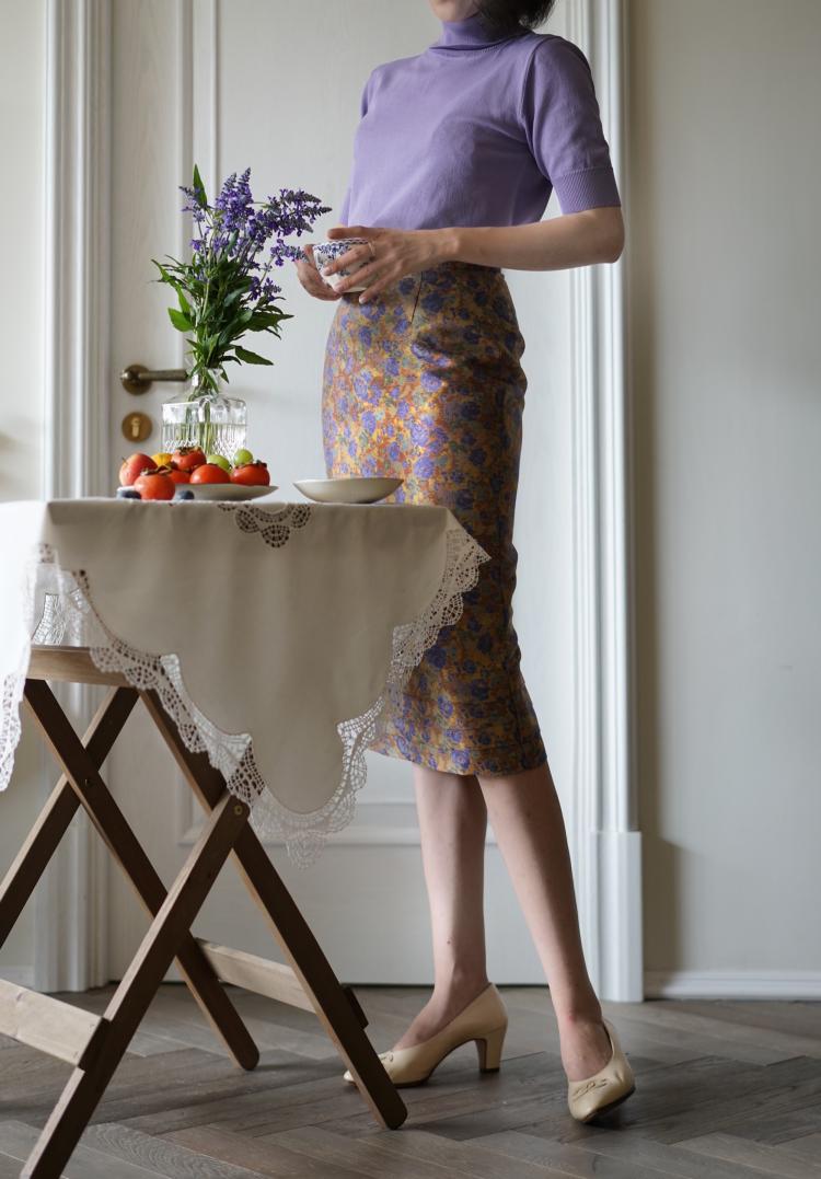 Blue-purple floral jacquard satin skirt