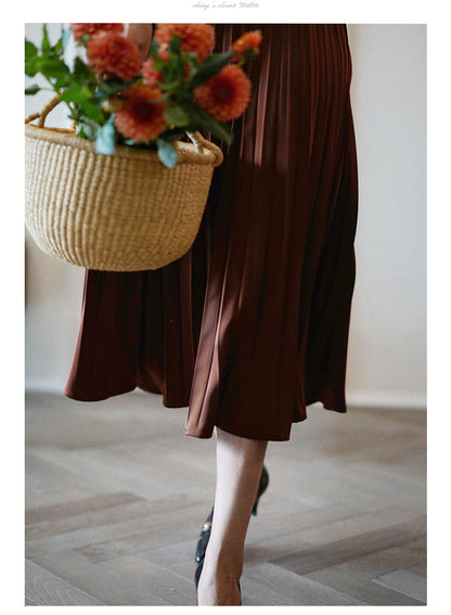 Western Ladies Elegant Pleated Skirt