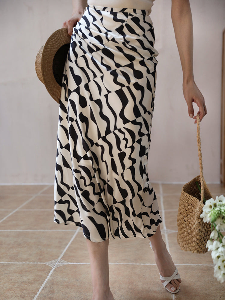 Geometric Pattern Classical Skirt