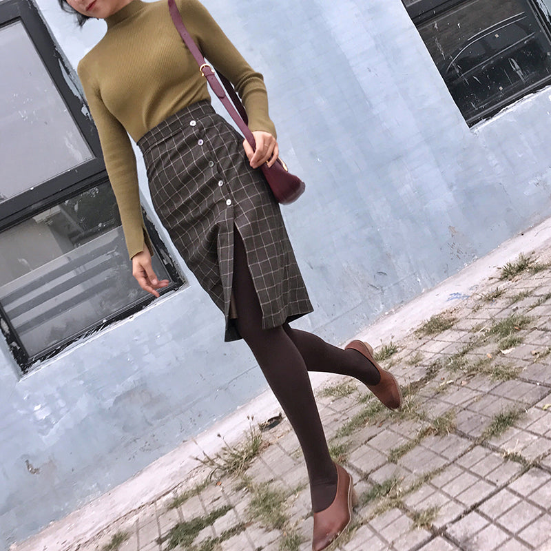 classical plaid skirt