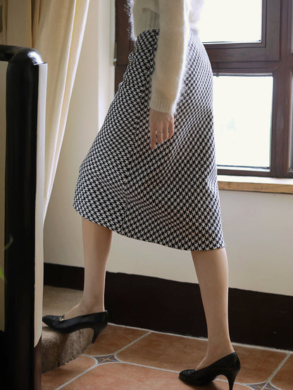 Houndstooth tweed straight skirt