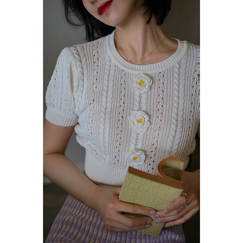 Chrysanthemum flower knit blouse