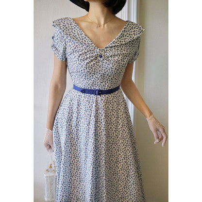 Western-style floral vintage dress