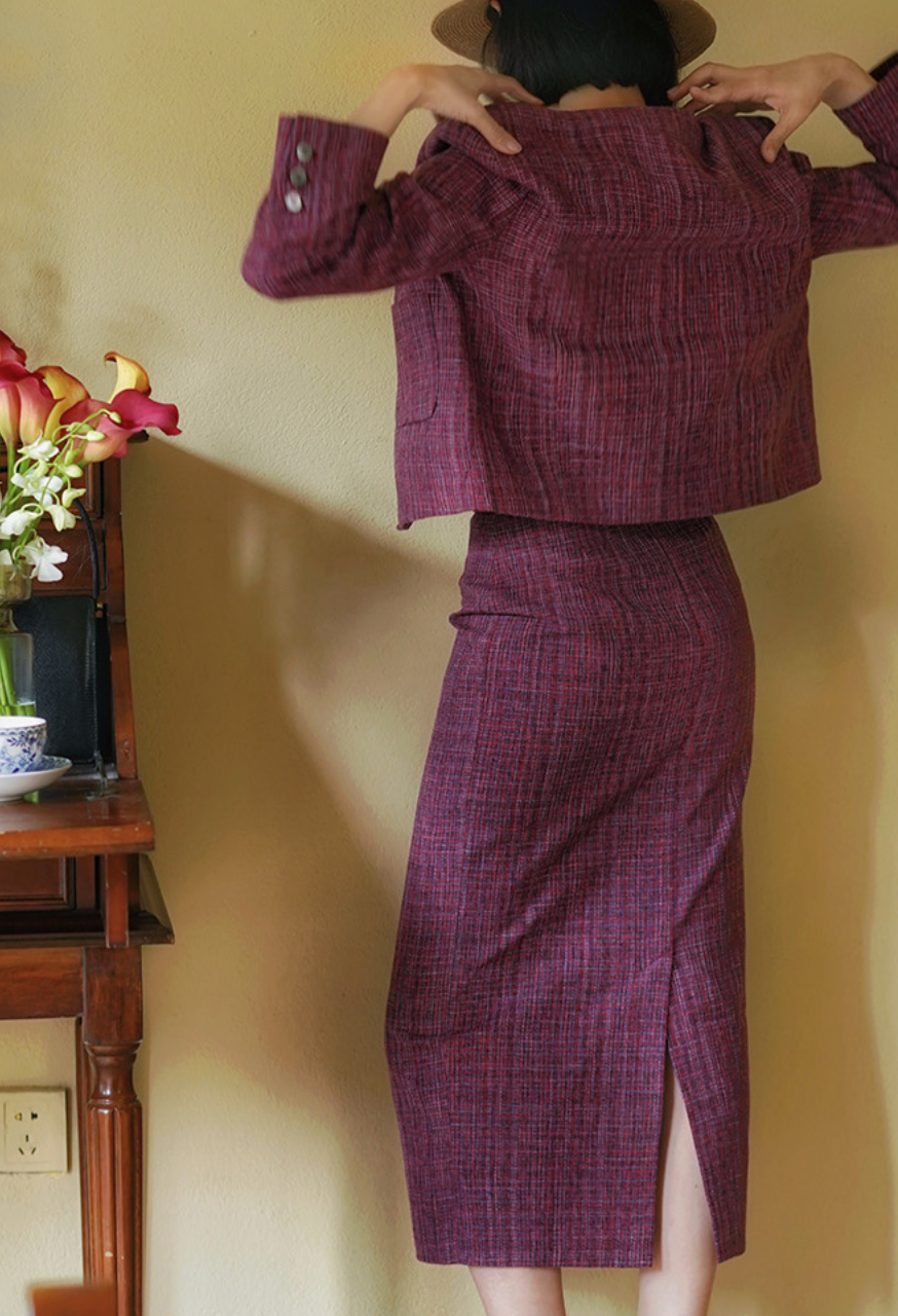 Blue-purple lady tweed jacket and classical skirt