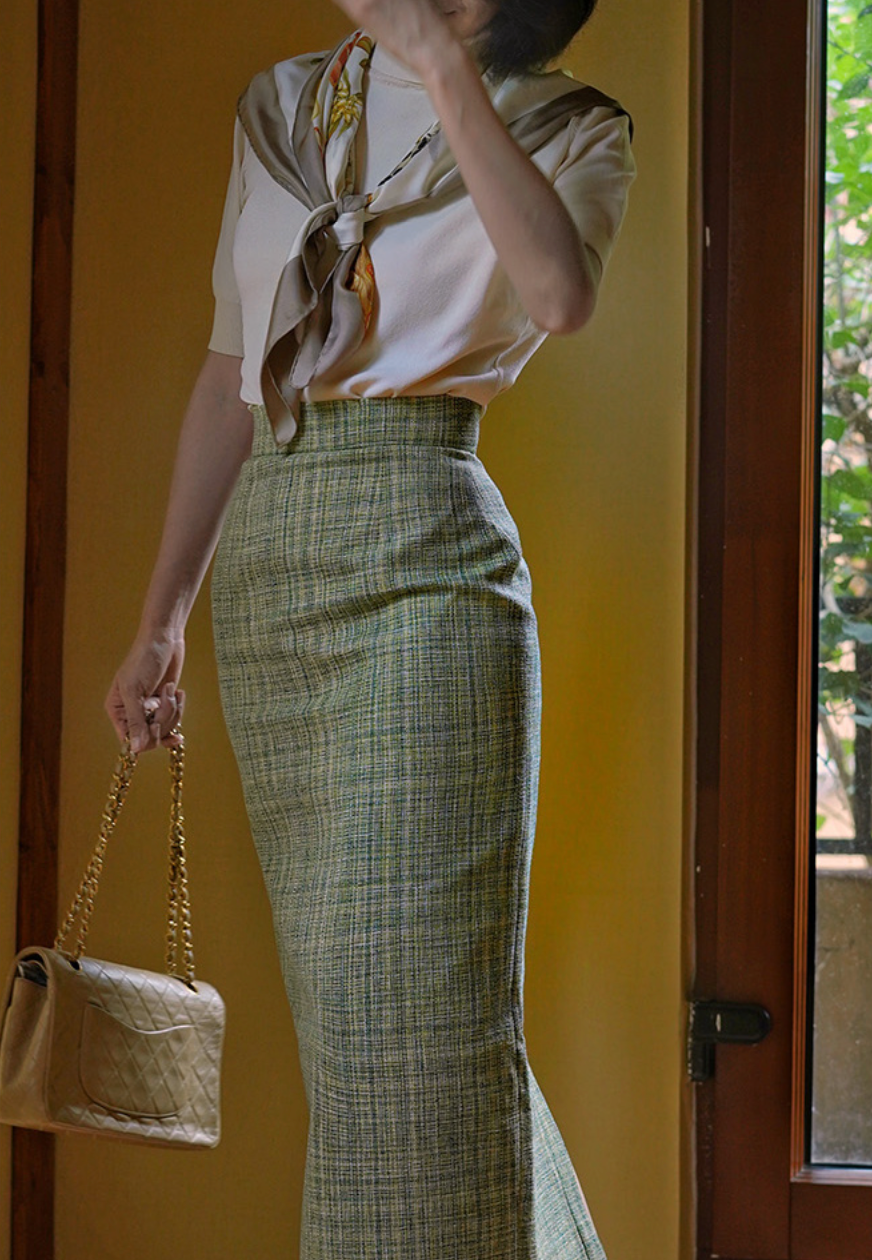 Tweed jacket and classical skirt