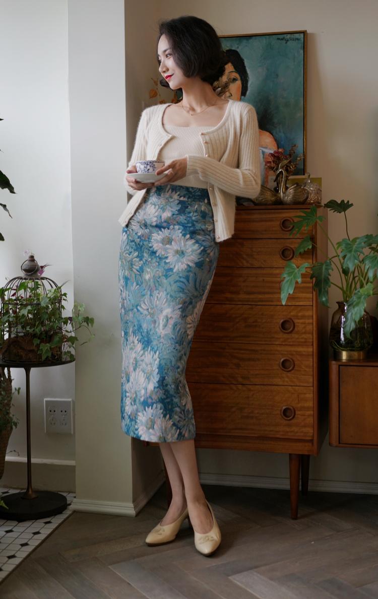 oil painting pencil skirt