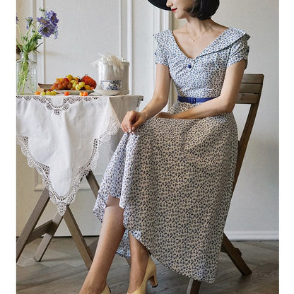 Western-style floral vintage dress