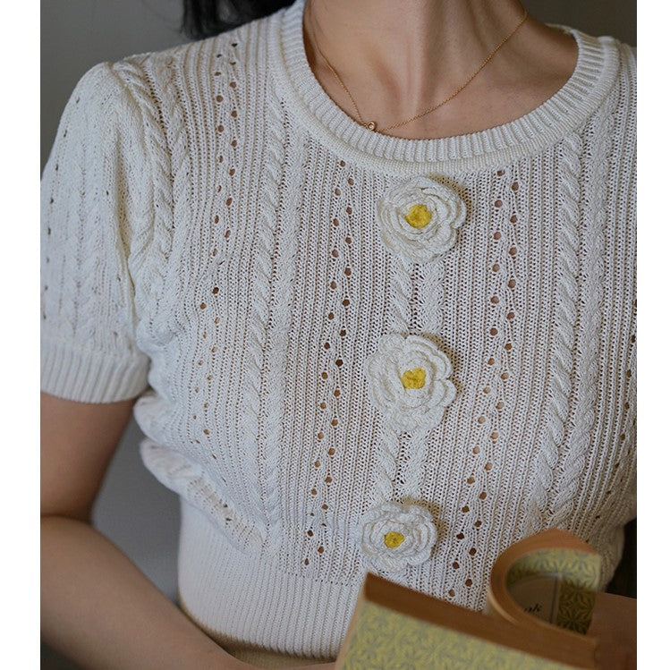 Chrysanthemum flower knit blouse