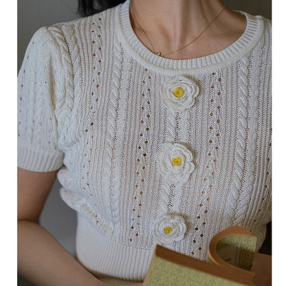 Chrysanthemum flower knit blouse