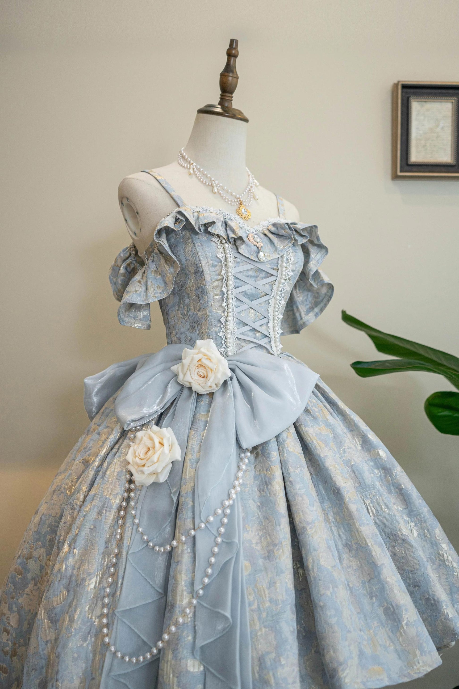 Nectarine White Tea - Rossia Salutes - Embossed Jacquard, Rose Accent, Bridal Wedding Lolita JSK Dress