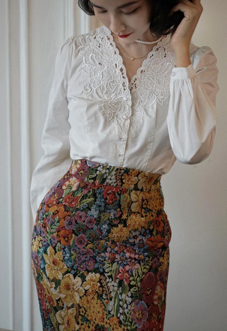 Floral embroidery white vintage blouse