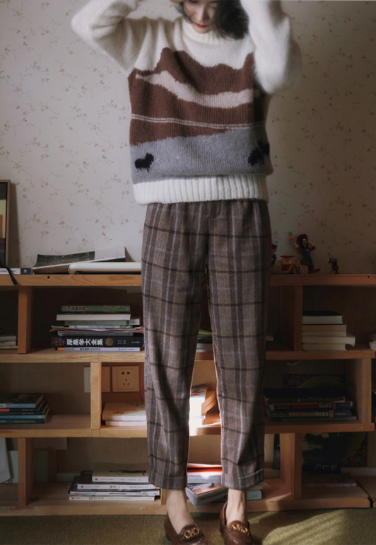 British plaid cropped wool pants