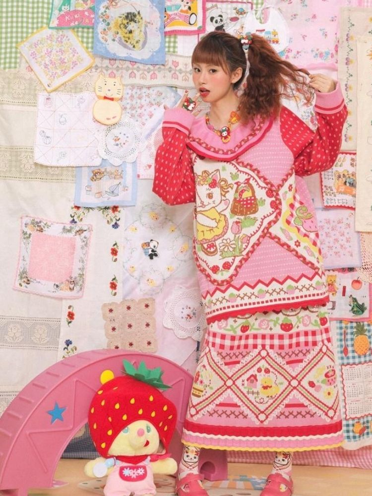 Strawberry jacquard pullover sweater【s0000003728】