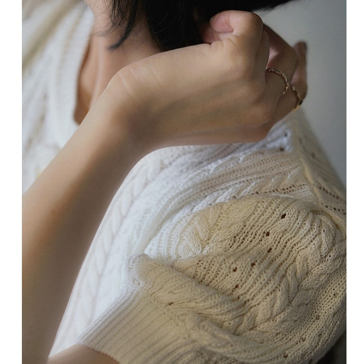 Chrysanthemum flower knit blouse