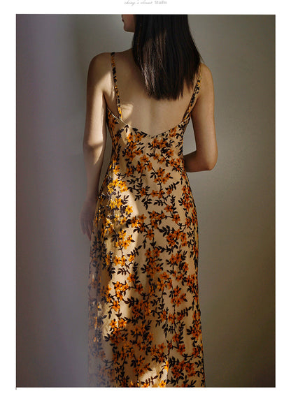 Flower Crowd Velvet Camisole Dress