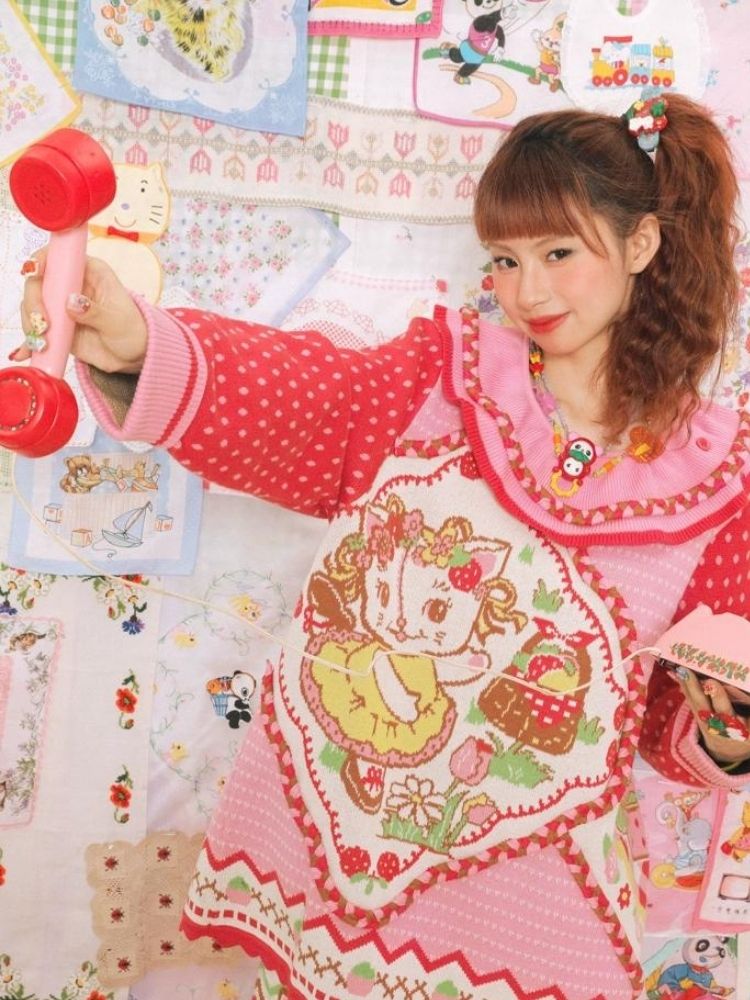 Strawberry jacquard pullover sweater【s0000003728】