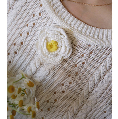 Chrysanthemum flower knit blouse