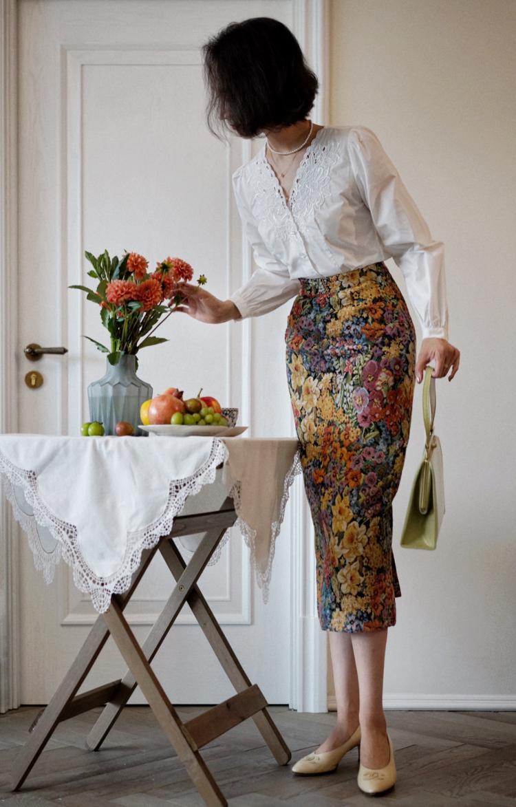 oil painting pencil skirt