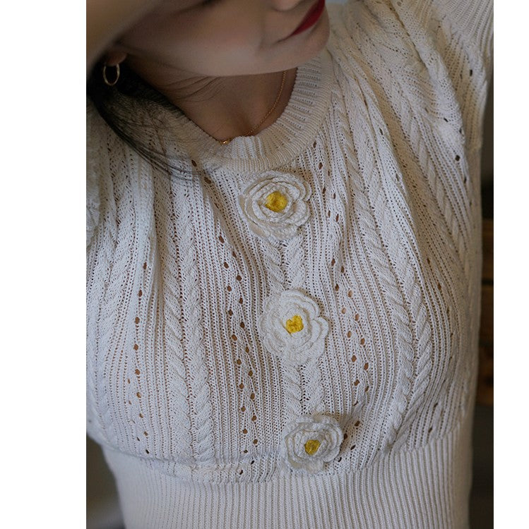 Chrysanthemum flower knit blouse