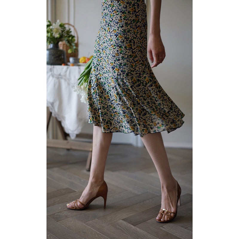 Vintage skirt dripping with flower drops