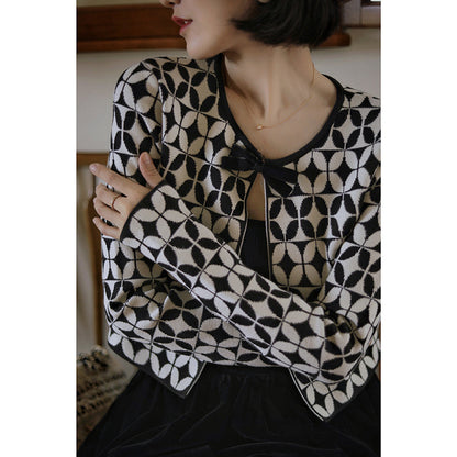 Geometric pattern classical cardigan