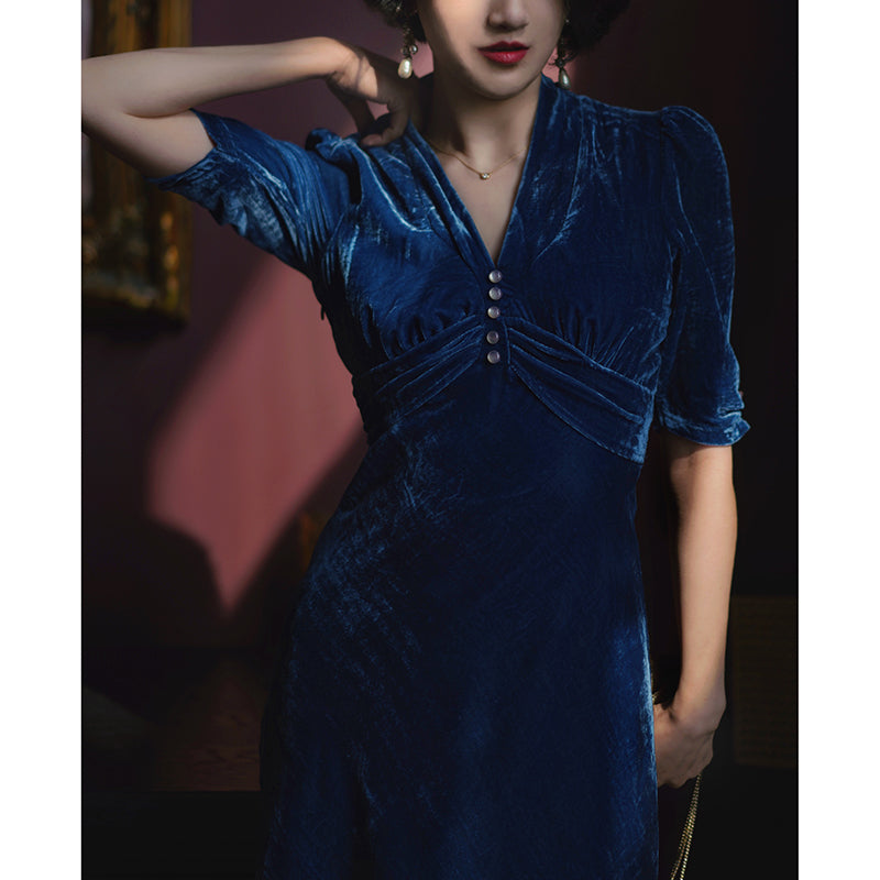 blue lady velvet dress