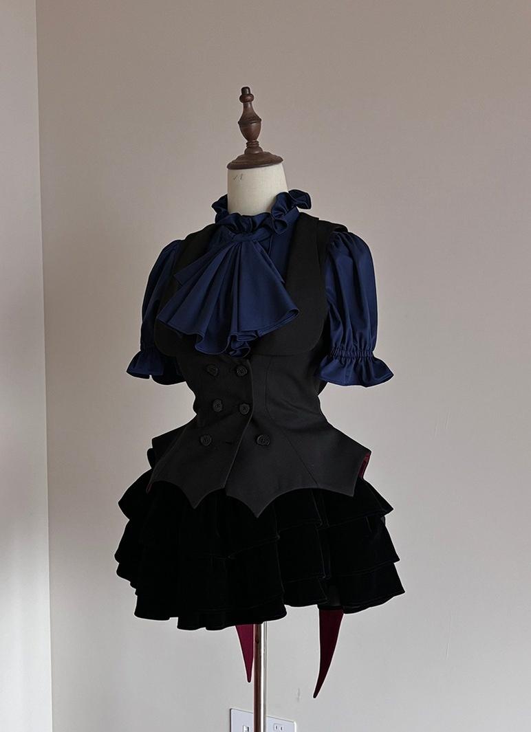 FlowerFairyDaily - Trace Night - Gothic Lolita Short-sleeved Shirt with Adjustable Waist