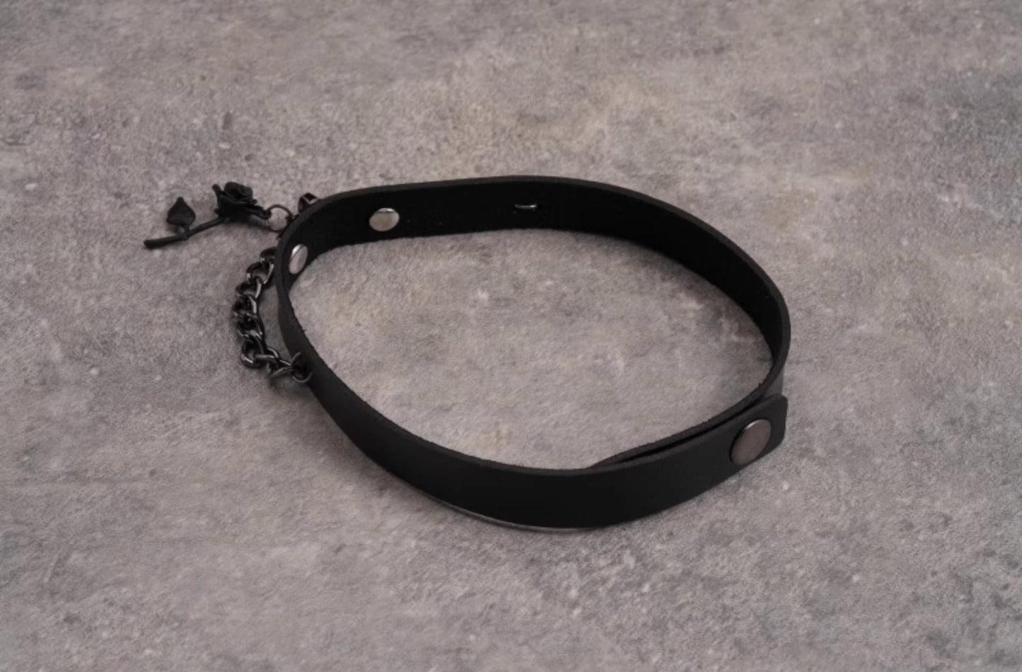 Strange Sugar - Gothic Lolita Choker Faux Leather Rose Pendant Necklace