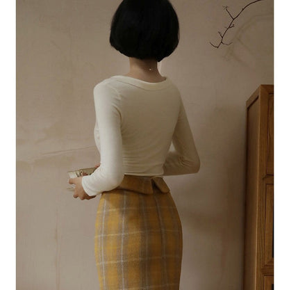 Lady's elegant slim knit