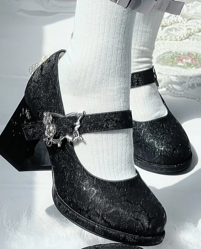 Dreamland - Wanxiang Cycle - Elegant Lolita Heel Shoes with Embossed Rose